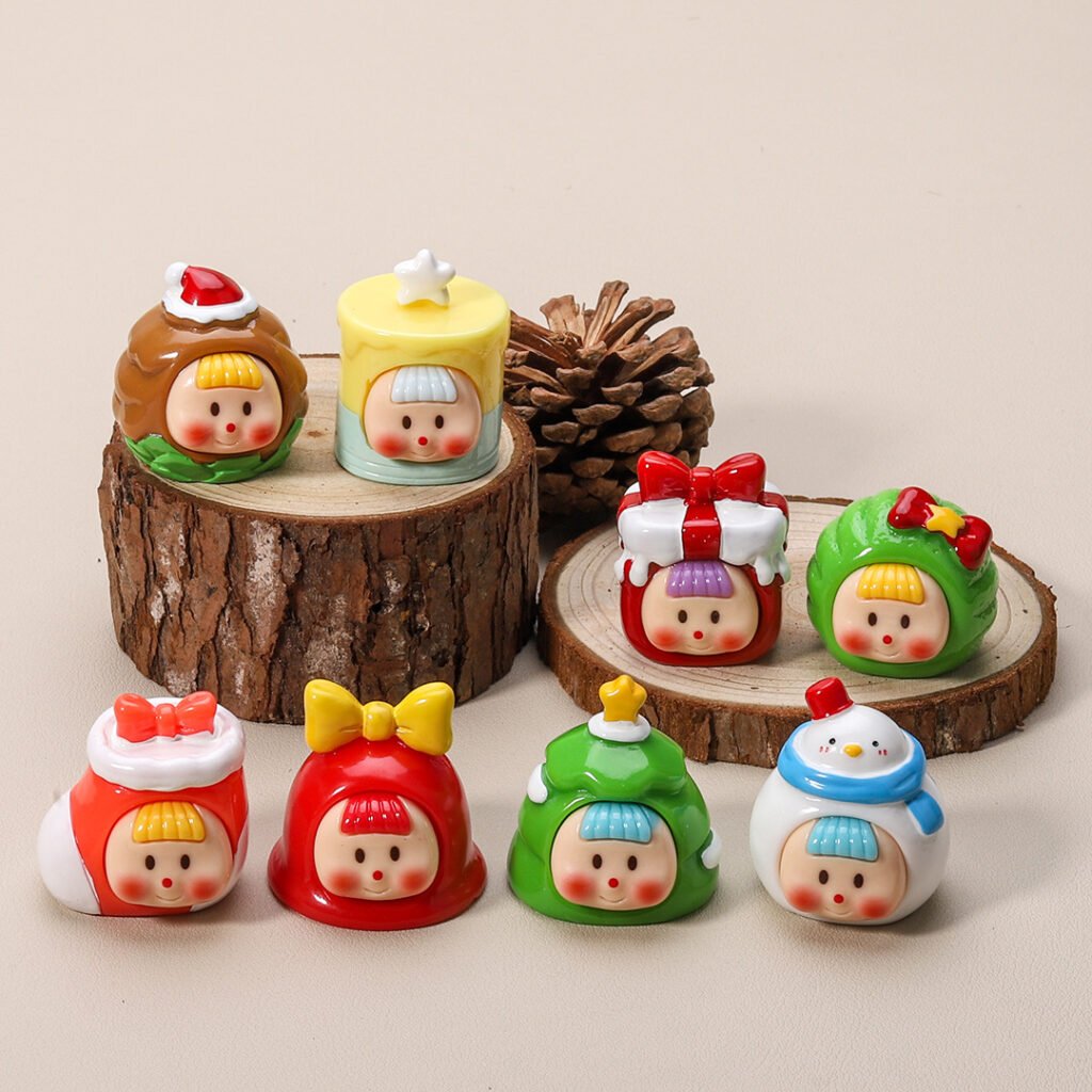 Hand-Painted Christmas Girl Resin Cabochons Cartoon DIY Flatback Resin Charms for Keychains and Phone Decoden Wholesale